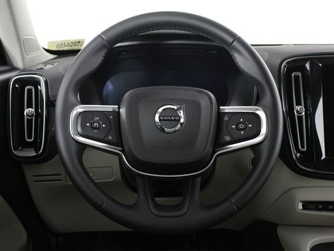 Used 2026 Volvo XC40 B5 Plus w/ Protection Package Premier image 8