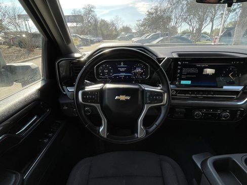 Used 2024 Chevrolet Silverado 2500 LT image 9