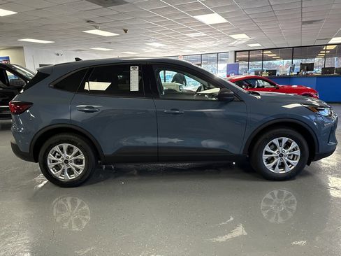 New 2026 Ford Escape Active w/ Cold Weather Package FWD image 8
