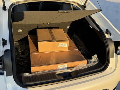 New 2026 Toyota Prius Plug-In Hybrid image 9