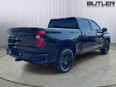 Used 2024 Chevrolet Silverado 1500 Custom w/ LPO, Dark Essentials Package RWD image 5