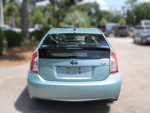 Used 2015 Toyota Prius Four FWD image 8