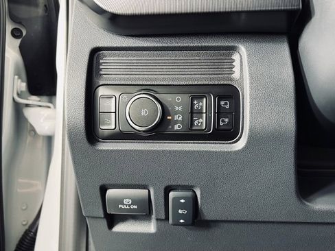 Used 2025 Ford F350 Platinum w/ Tremor Off-Road Package image 22