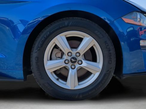 Used 2018 Ford Mustang Coupe RWD image 40