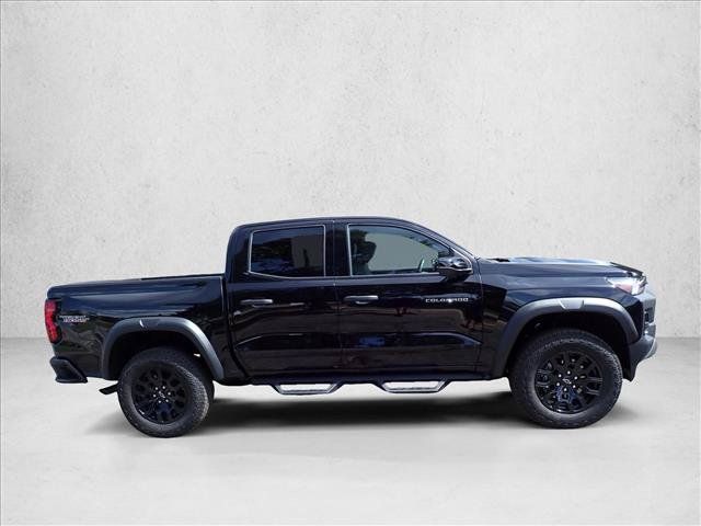 Used 2026 Chevrolet Colorado Trail Boss AWD/4WD image 5
