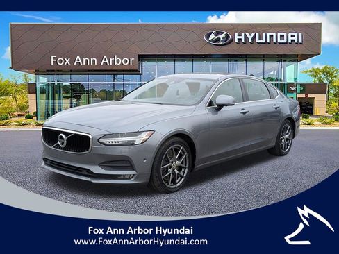 Used 2018 Volvo S90 T6 Momentum w/ Convenience Package image 1