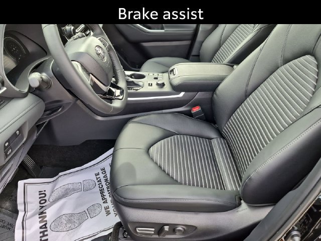 Certified 2026 Toyota Highlander XSE AWD/4WD image 13