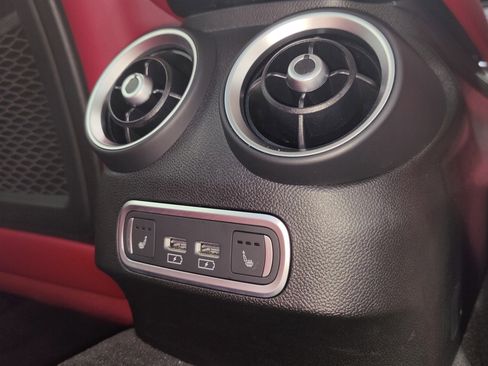 Certified 2022 Alfa Romeo Giulia Veloce image 17