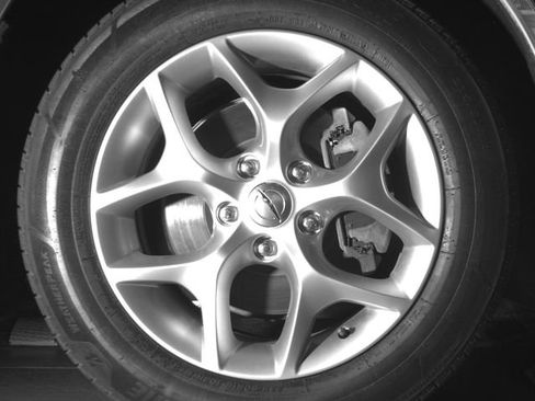 Used 2018 Chrysler Pacifica Touring Plus w/ Tire & Wheel Group FWD image 11