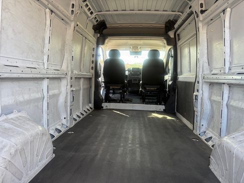Used 2023 RAM ProMaster 2500 FWD image 8
