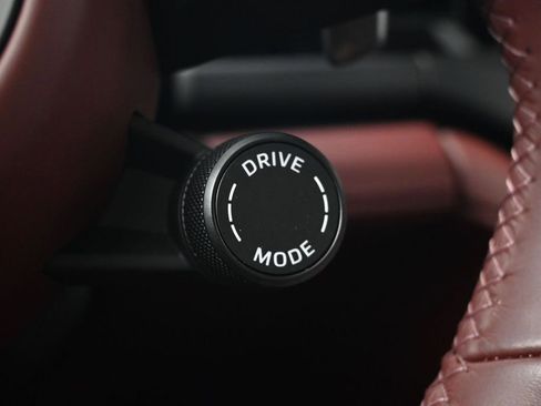 Certified 2025 Porsche Panamera 4 AWD/4WD image 24