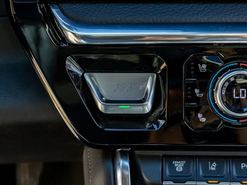 Used 2024 GMC Sierra 2500 Denali w/ Denali Reserve Package image 23