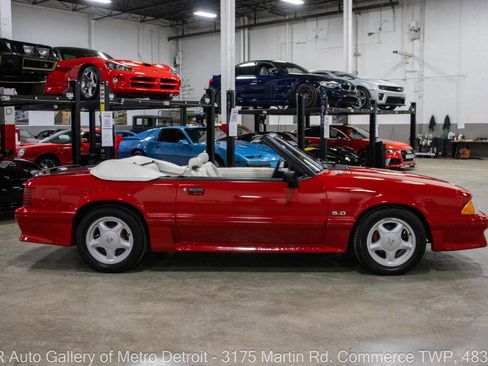 Used 1993 Ford Mustang GT image 9