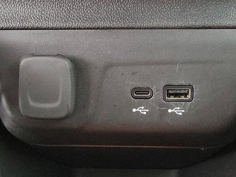 Used 2024 Chevrolet TrailBlazer RS w/ Convenience Package image 29