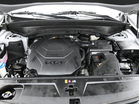 Used 2022 Kia Telluride SX w/ SX Prestige Package image 24