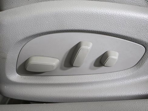 Used 2018 Chevrolet Impala LT image 31