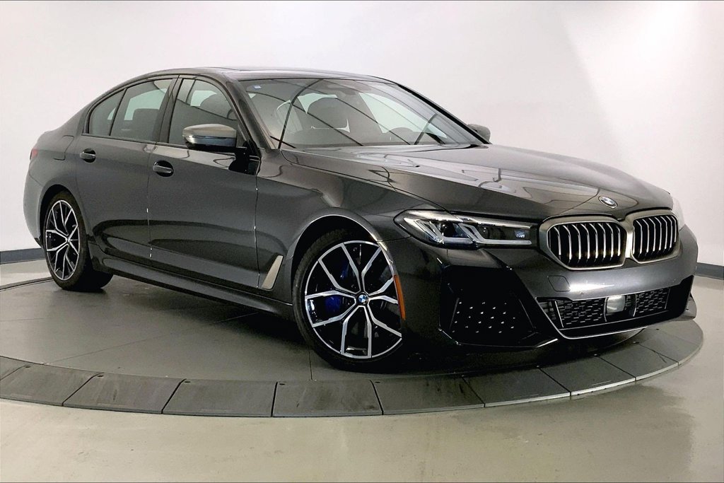 Used 2022 BMW M550i xDrive w/ Executive Package AWD/4WD image 1