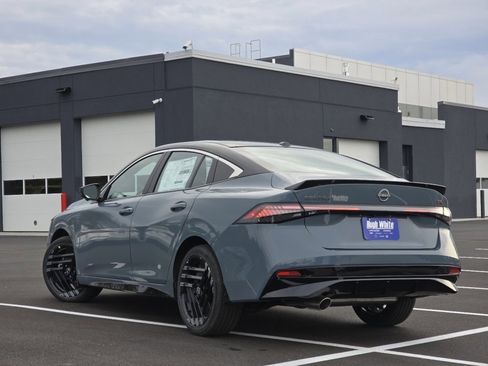 New 2026 Nissan Sentra SR w/ SR Premium Package image 9