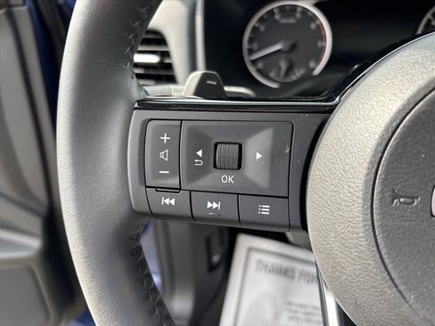 Used 2023 Nissan Rogue SL w/ SL Premium Package image 15