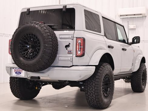 New 2026 Ford Bronco Badlands AWD/4WD image 9