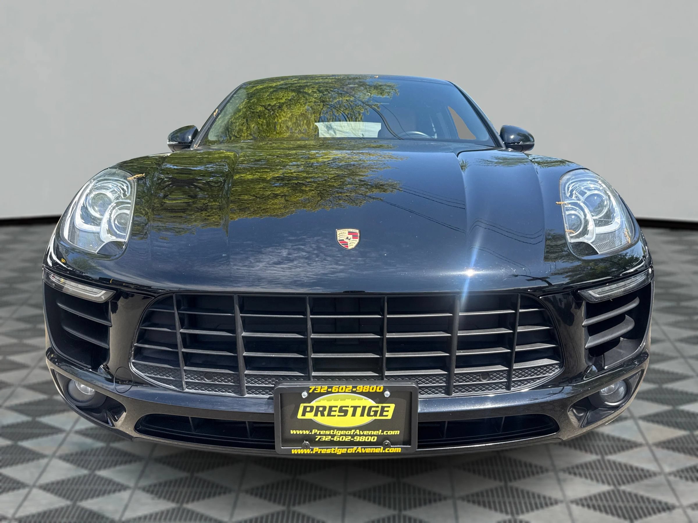 Used 2018 Porsche Macan Sport Edition AWD/4WD image 22