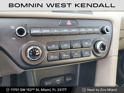 Used 2021 Kia Sportage LX image 17