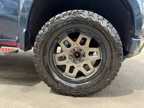 Used 2022 Chevrolet Silverado 1500 RST w/ Texas Edition Plus AWD/4WD image 19