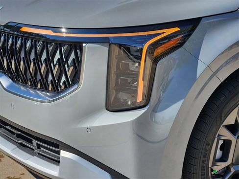 New 2026 Kia Carnival EX image 6