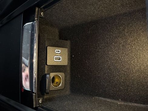 Used 2022 Lincoln Corsair AWD w/ Premium Package image 17