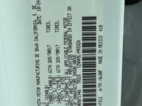 Used 2024 Toyota Tacoma TRD Off-Road w/ TRD Off Road Upgrade Package image 33