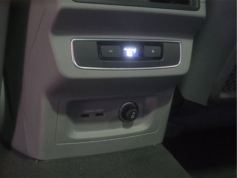 Used 2023 Audi Q5 2.0T Premium w/ Convenience Package image 15