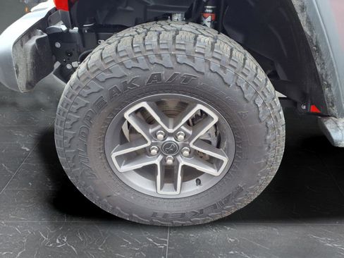 Used 2024 Jeep Gladiator Mojave w/ Convenience Group image 21