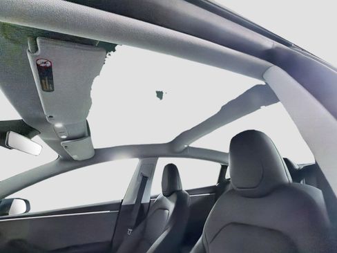 Used 2024 Tesla Model 3 Long Range RWD image 25