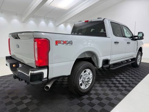 New 2026 Ford F250 XLT w/ FX4 Off-Road Package AWD/4WD image 7