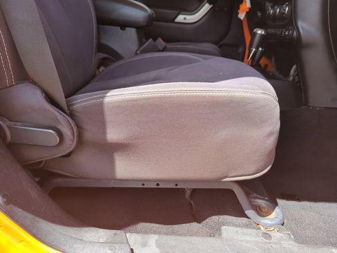 Used 2013 Jeep Wrangler Unlimited Sahara w/ Dual Top Group image 33