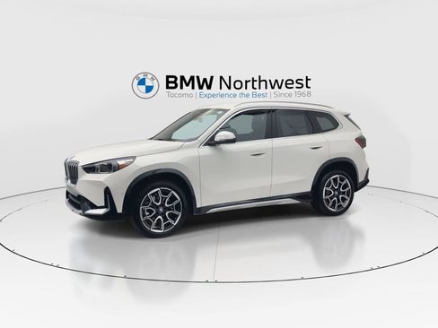 New 2026 BMW X1 xDrive28i AWD/4WD image 10
