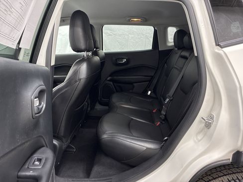 Used 2019 Jeep Compass Latitude AWD/4WD image 15