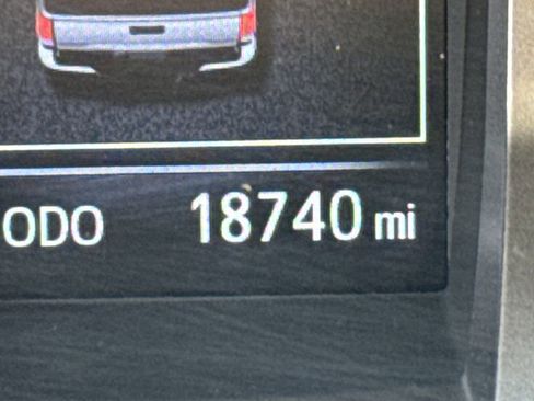 Used 2023 Toyota Tacoma SR5 w/ Technology Package image 27