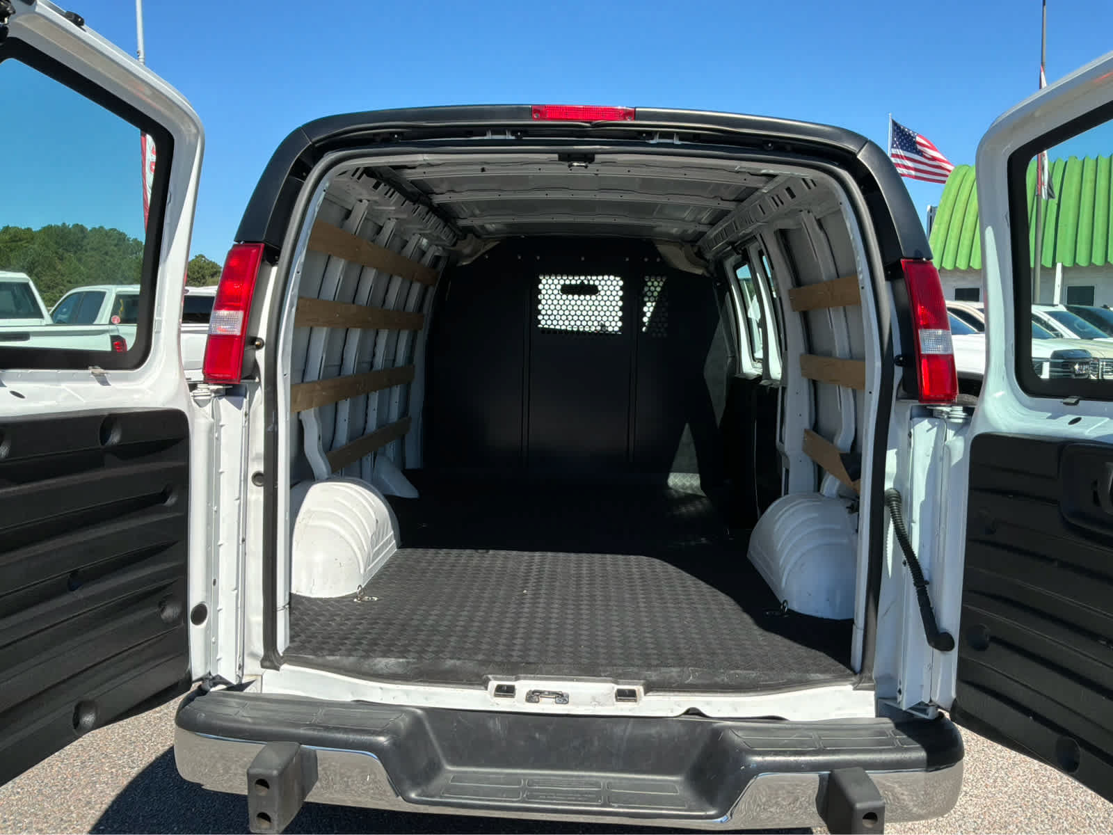 Used 2025 GMC Savana 2500 w/ Driver Convenience Package RWD image 13