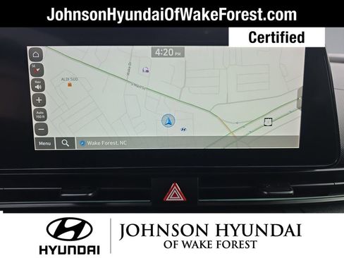 Certified 2025 Hyundai Elantra SEL image 30