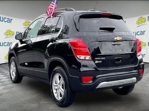 Used 2022 Chevrolet Trax LT w/ LT Convenience Package AWD/4WD image 4