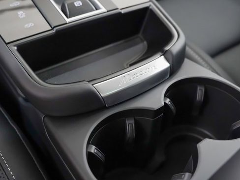 New 2026 Porsche Macan GTS image 34