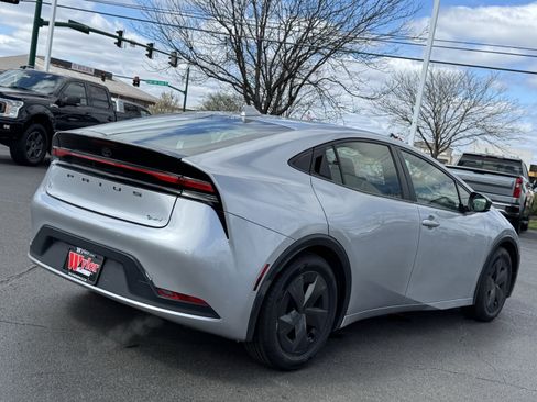 Used 2024 Toyota Prius LE image 16