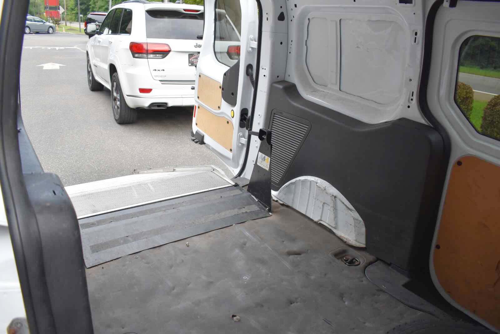 Used 2016 Ford Transit Connect XLT FWD image 18