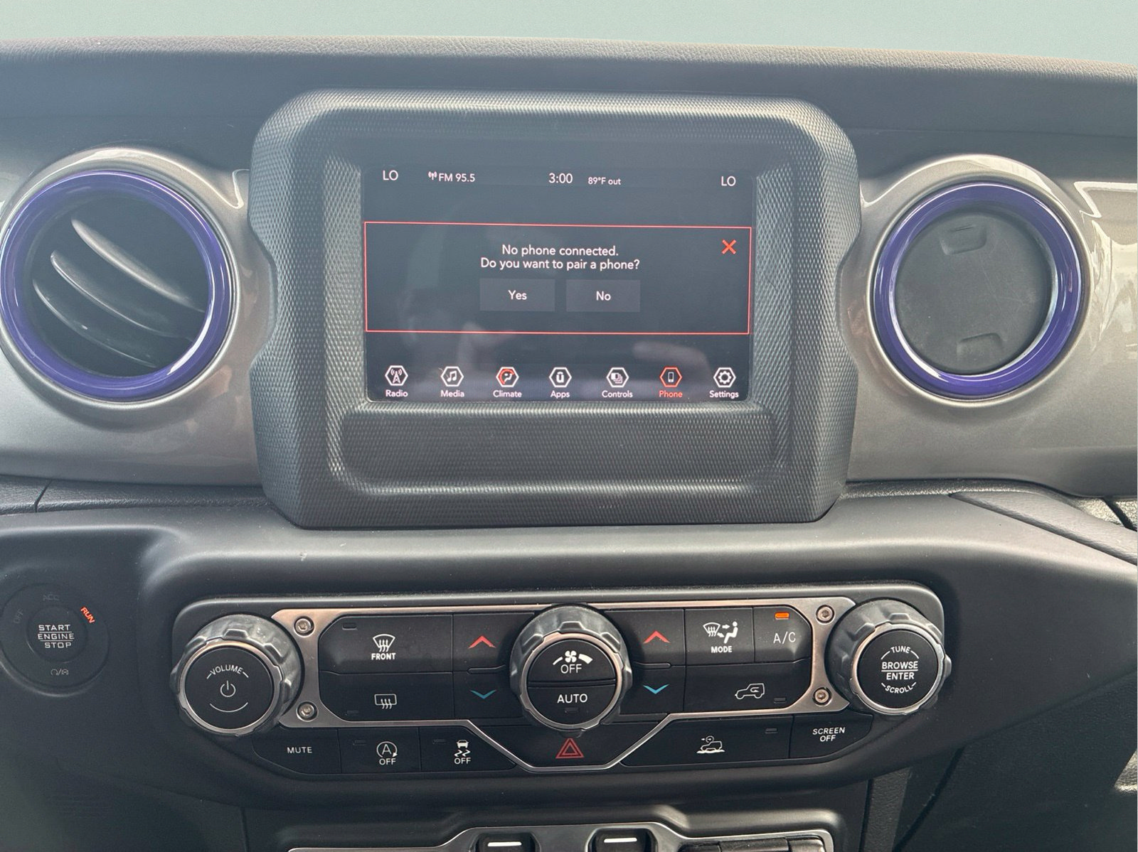 Used 2021 Jeep Wrangler Unlimited Sahara AWD/4WD image 17