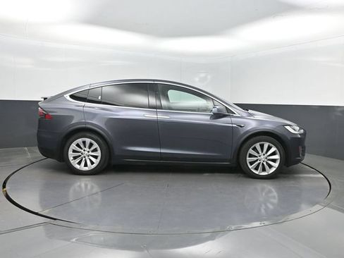 Used 2021 Tesla Model X Long Range AWD/4WD image 35