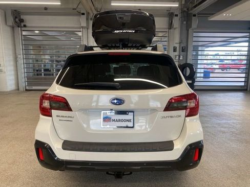 Used 2018 Subaru Outback 2.5i Limited AWD/4WD image 6