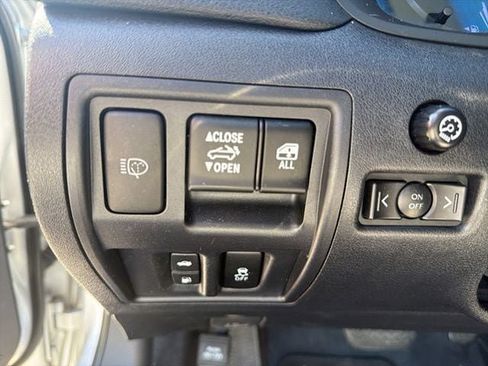 Used 2012 Lexus IS 250C w/ Luxury Pkg RWD image 6