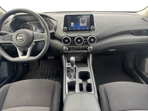 Used 2025 Nissan Sentra SV FWD image 12