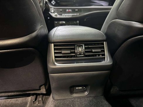 Used 2018 Lexus LS 500 F Sport w/ Accessory Package (Z1) AWD/4WD image 29